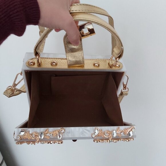 🆕️Acrylic box handbag - Picture 2 of 5